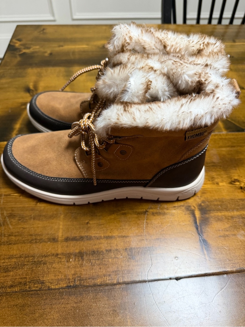 Khombu Betty Tan Faux Fur Lined Winter Snow Boots Women's Size 10M
